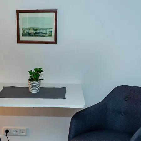 Paulmann Apartment *